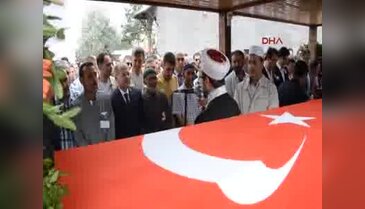 Erzurumlu 'Demokrasi Şehidi' Oğuzhan son yolculuğuna uğurladı