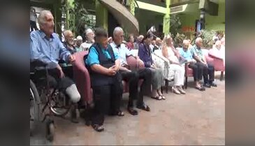 Opera sanatçılarından huzurevi sakinlerine konser