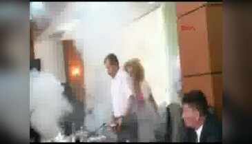 Kosova'da muhalefet Meclis'te göz yaşartıcı gaz kullandı