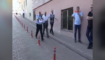 Kayseri'de 112 işadamı ve siyasetçiye gözaltı