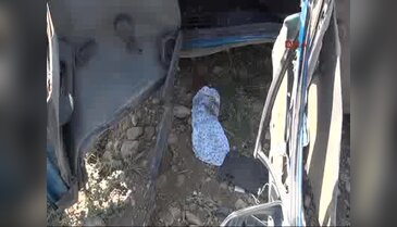 Otomobil şarampole devrildi 1 ölü, 2 yaralı