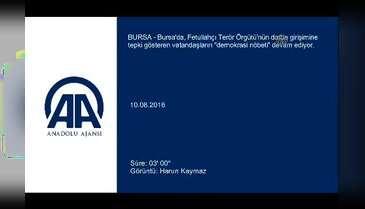 Bursa'da demokrasi nöbetine Bursasporlu futbolcular da katıldı