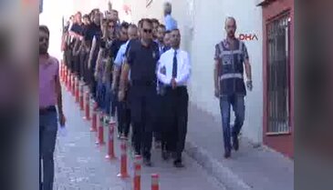 Gözaltına alınan 17 avukat sağlık kontrolünden geçti