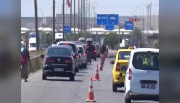 Türk işçilerinin dönüş çilesi başladı, kuyruk 3 kilometre