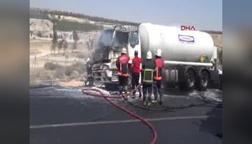 Şanlıurfa'da LPG tankerinde korkutan yangın