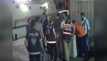 Sahil güvenlik gemisinde görevli 10 asker gözaltına alındı