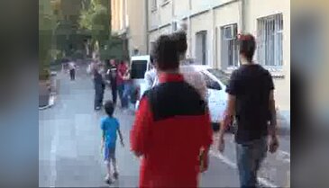 İstanbul'daki operasyonda gözaltına alınanlar sağlık kontrolünden geçirildi
