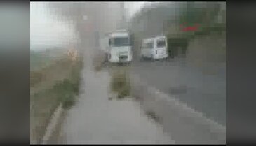 Diyarbakır'da 5 kişinin hayatını kaybettiği saldırının hemen ardından çekilen görüntüler