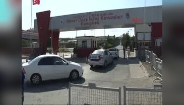 Silivri cezaevi önünde görüş günü hareketliliği
