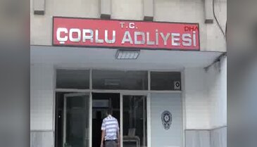Çorlu'da 1 komiser ve 4 öğretmen gözaltına alındı