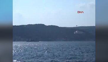 Rus savaş gemileri boğazdan peşpeşe geçti