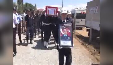 Şehit polis Durmuş Polat son yolculuğuna uğurlandı