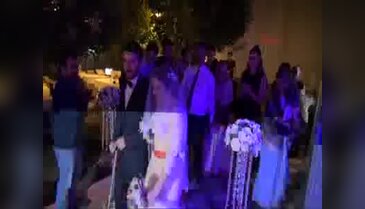 Darbe gazisi düğününe koltuk değneği ile katıldı