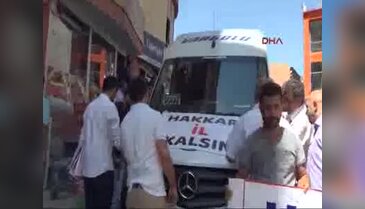 Hakkarililer eylem için Ankara'ya hareket etti