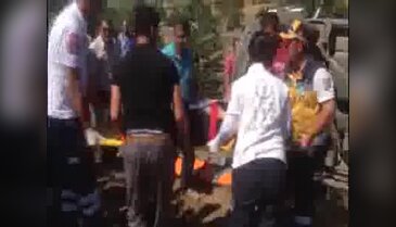 Şarkikaraağaç'ta minibüs takla attı: 4 yaralı