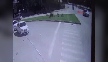 Bursa'da korkutan kazalar kameralarda