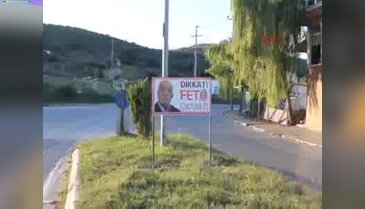 Belediyeden, 'Dikkat FETÖ çıkabilir' yazılı trafik levhası