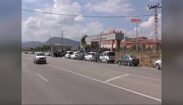 Tokat'ta cezaevi önünde tahliye bekleyişi
