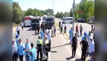 Yıkıma gelen ekipleri taşladılar - 2