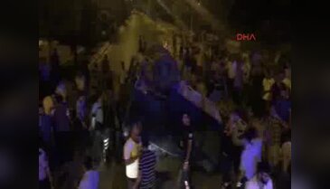 Adıyaman'da polis aracı otomobille çarpıştı: 3 yaralı