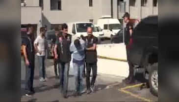 İstanbul'da darbe girişimine katılan subaylar adliyeye sevk edildi
