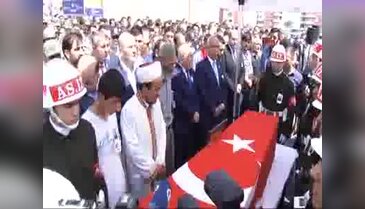 Şehit Pehlül Oruk, gözyaşları arasında uğurlandı