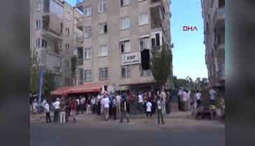 HDP, Antalya'da Gaziantep saldırısını protesto etti