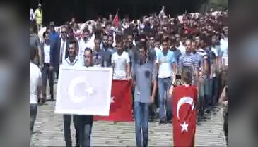 Harp Okulu öğrencileri ve gözaltına alınan öğrencilerin aileleri Anıtkabir'i ziyaret etti