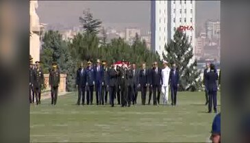 YAŞ üyeleri Anıtkabir'de - 1
