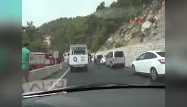 Antalya'da askeri araca saldırı: 3 yaralı