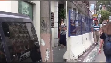Bursa'da kıskandığı kocasına ateş etti, başkasını vurdu