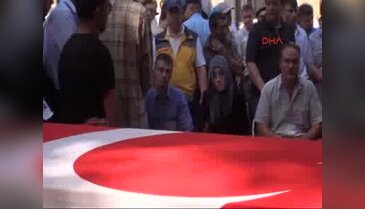 Şehit eşi: Ben seni yerlere göklere sığdıramazken bu tabuta nasıl sığdın - 2