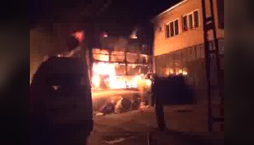 3 işyeri ve 1 kamyonet yanarak kül oldu