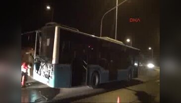 Minibüs, belediye otobüsüne çarptı: 14 yaralı - 2