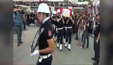 Şehit polis son yolculuğuna uğurlandı