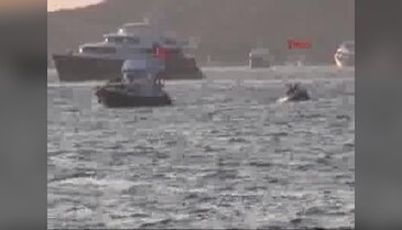Demokrasi kulaçları Bodrum'a ulaştı