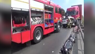 Saruhanlı'da TIR dehşet saçtı: 2 ölü, 6 yaralı