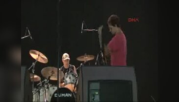 İzmirliler Duman'la coştu
