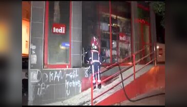 Sultangazi'de tekstil mağazasına molotoflu saldırı