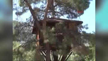 Sıcaktan bunalan Saklıkent'e akın ediyor