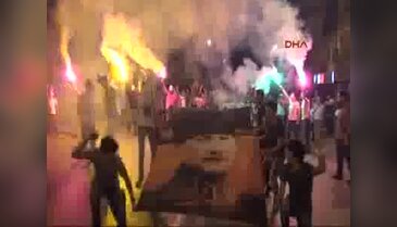 Denizli'de binlerce kişi Cumhuriyet için yürüdü