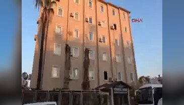 Antalya'da kapatılan yurdun klimalarını çalarken yakalandılar