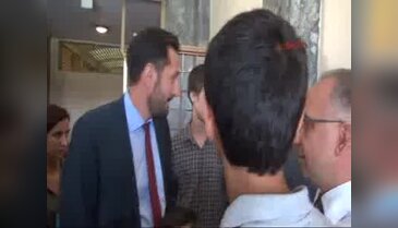 Meclis'te 'Che' tişörtü giymek isteyen Devrimci Liselilere, polis engeli - 1