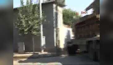 Diyarbakır'dan sevk edilen askeri araçlar Kilis'e ulaştı - 2