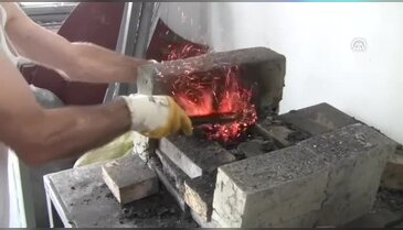 Bursalı bıçakçılar siparişlerini yetiştirmeye çalışıyorlar