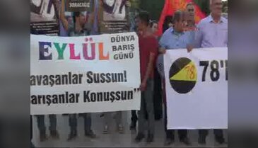 HDP'lilerden canlı bomba saldırısının yaşandığı sokakta barış çağrısı