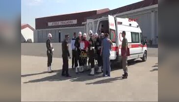 Van'da Çaldıran şehidine uğurlama töreni - 2