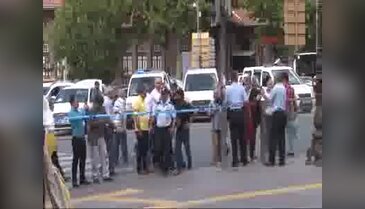 Türk bayrağıyla yüzünü kapatarak intihar etmek istedi