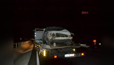 Devrilen otomobilin sürücüsü kazada yaralandı