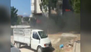 Hatay'da CHP Defne ilçe binasında yangın